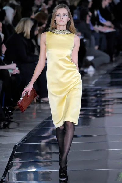 Look 30
